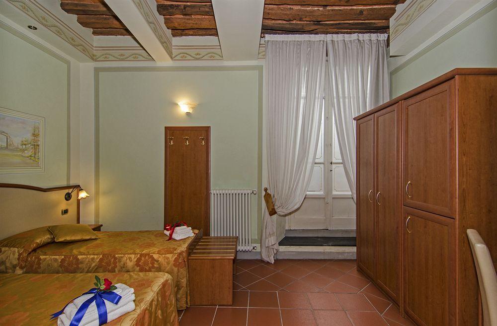 Dimora Dei Guelfi Luxury Rooms Λούκα Εξωτερικό φωτογραφία