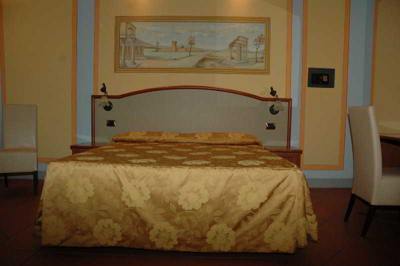 Dimora Dei Guelfi Luxury Rooms Λούκα Εξωτερικό φωτογραφία