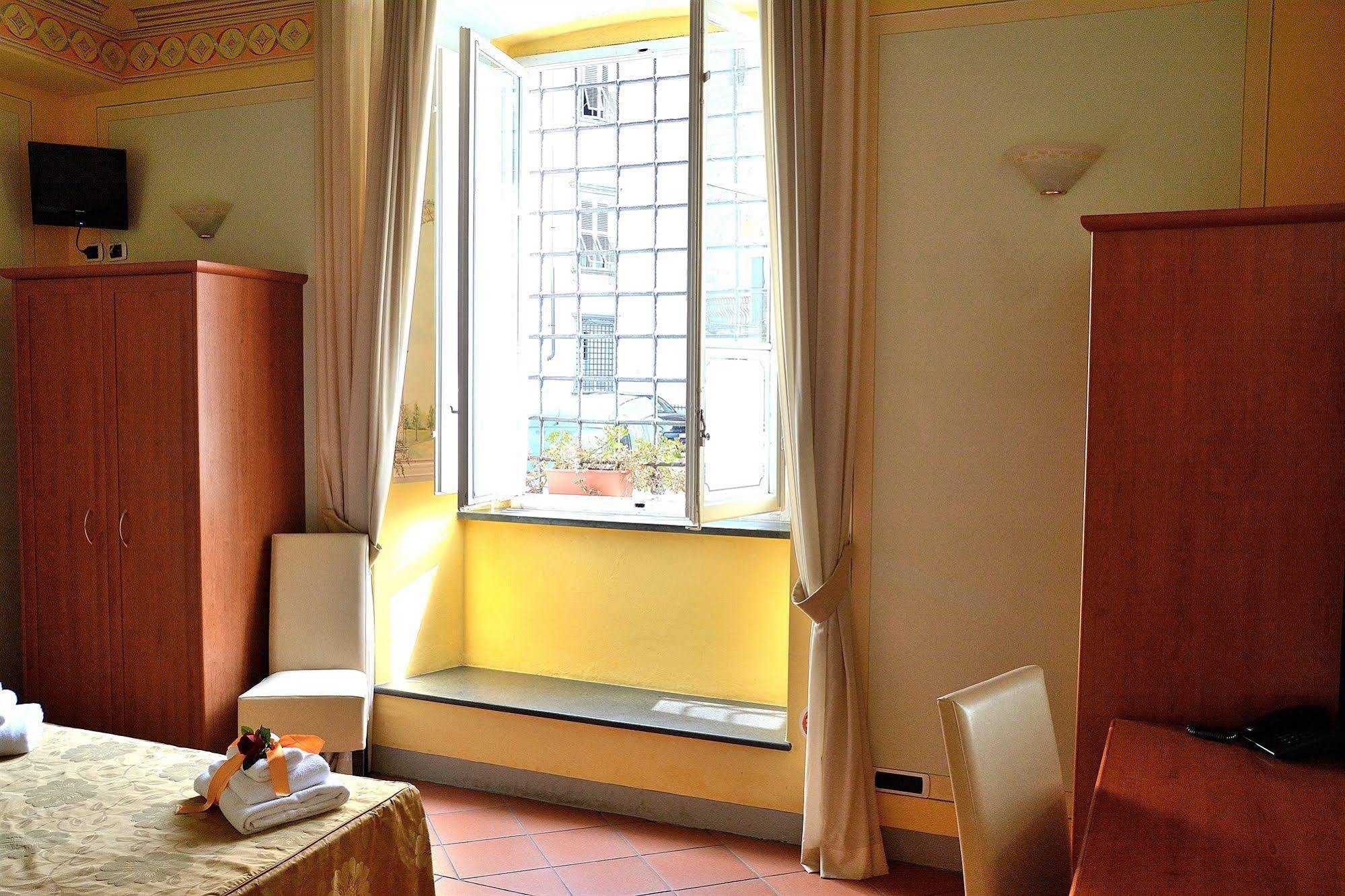 Dimora Dei Guelfi Luxury Rooms Λούκα Εξωτερικό φωτογραφία
