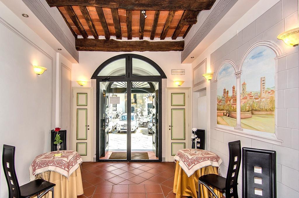 Dimora Dei Guelfi Luxury Rooms Λούκα Εξωτερικό φωτογραφία