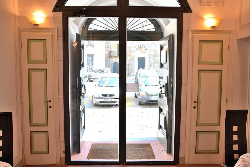 Dimora Dei Guelfi Luxury Rooms Λούκα Εξωτερικό φωτογραφία
